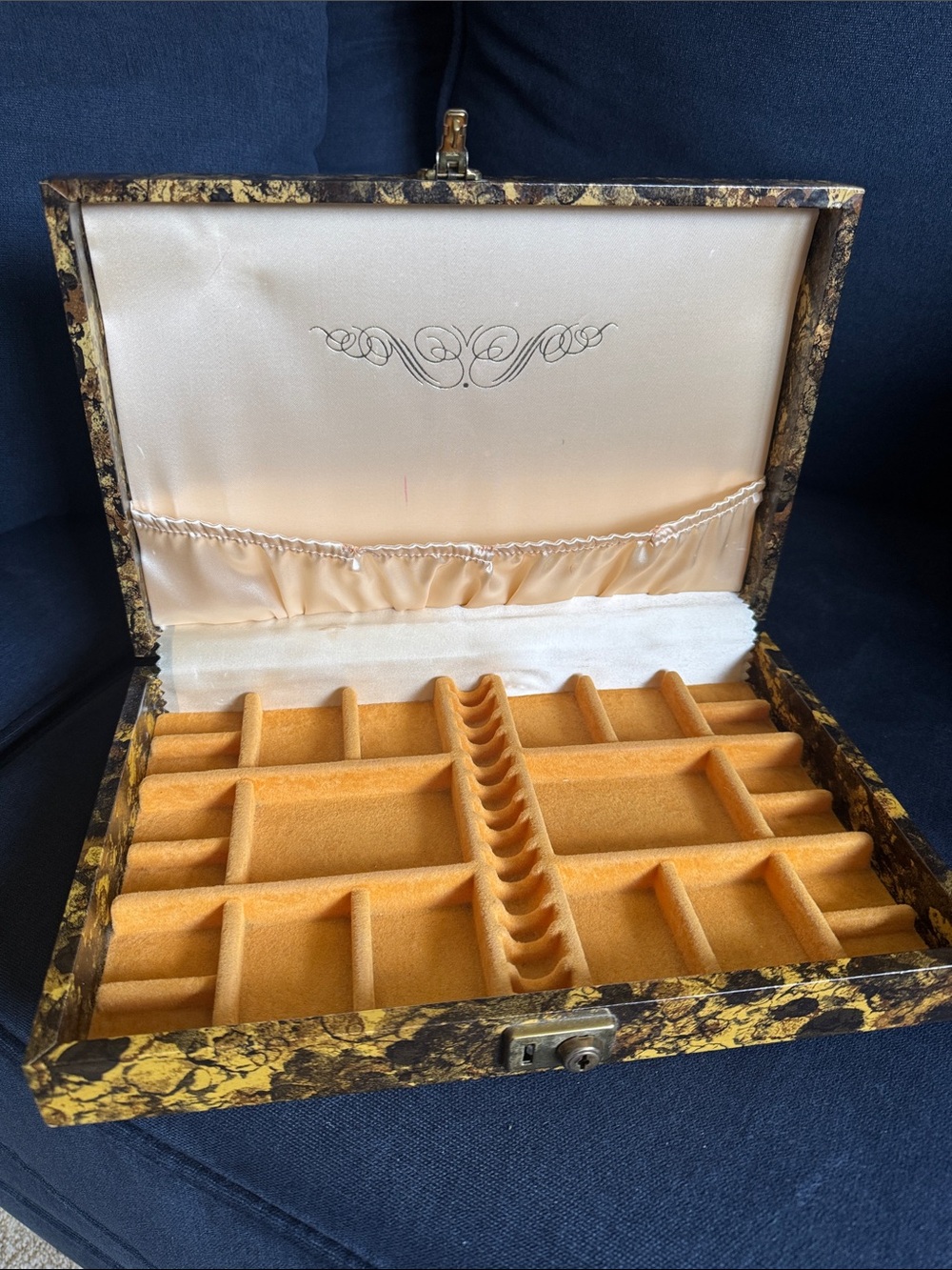 VTG marbled tortoise shell print jewelry box